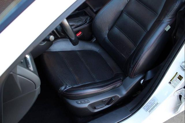 Photo of 2014 Snowflake White Pearl Mazda Mazda6