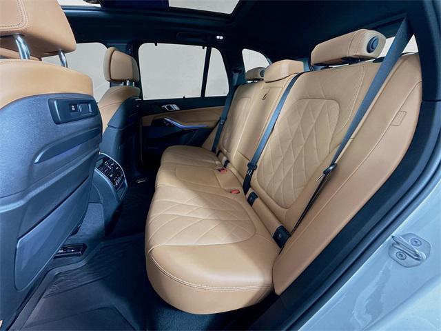 Photo of 2023 White Metallic BMW X5