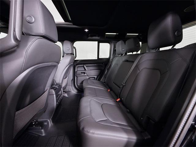 Photo of 2025 Santorini Black Metallic Land Rover Defender