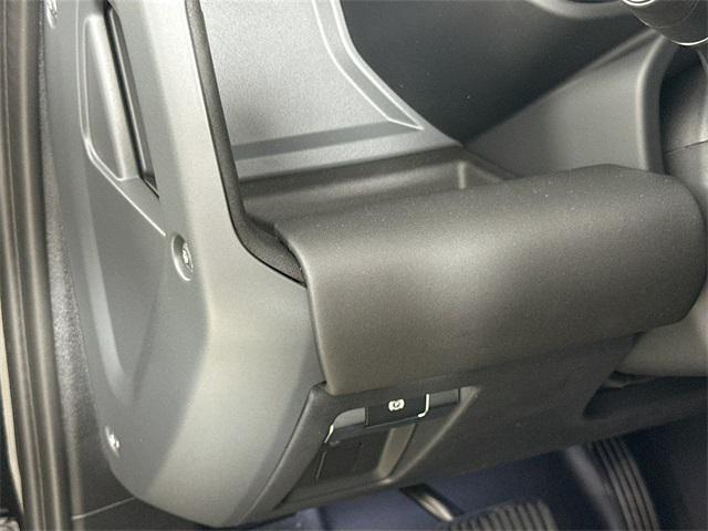 Photo of 2025 Santorini Black Metallic Land Rover Defender