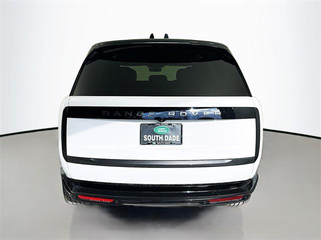 Photo of 2025 Fuji White Land Rover Range Rover