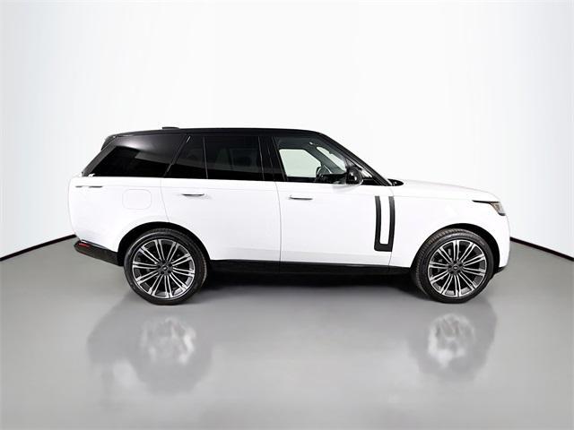 Photo of 2025 Fuji White Land Rover Range Rover