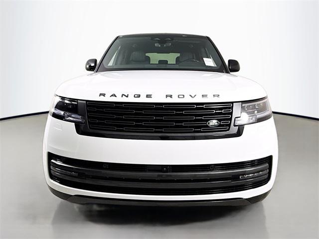 Photo of 2025 Fuji White Land Rover Range Rover
