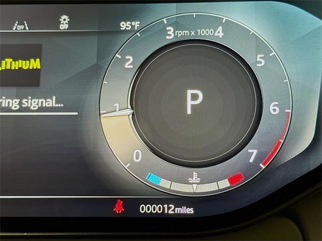 Photo of 2025 Fuji White Land Rover Range Rover