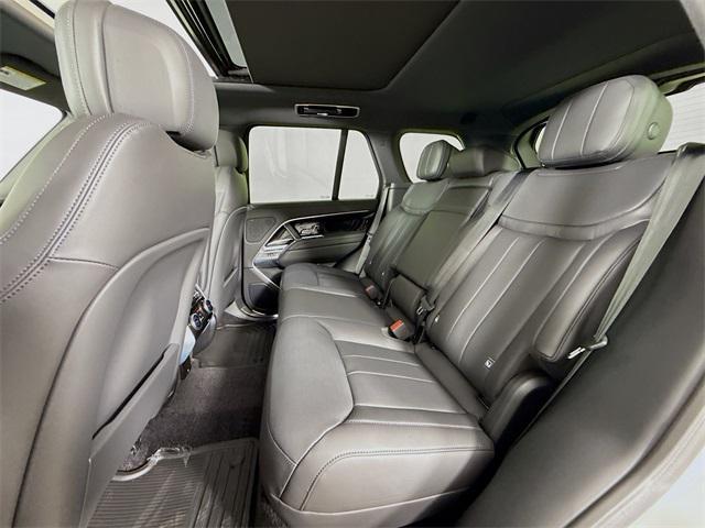 Photo of 2025 Fuji White Land Rover Range Rover