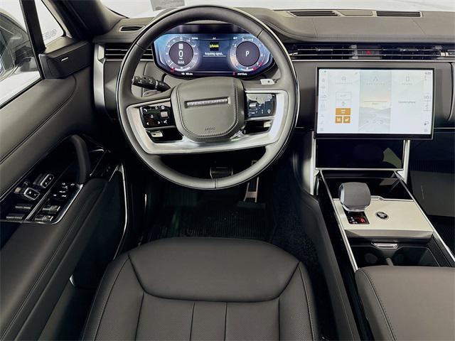 Photo of 2025 Fuji White Land Rover Range Rover
