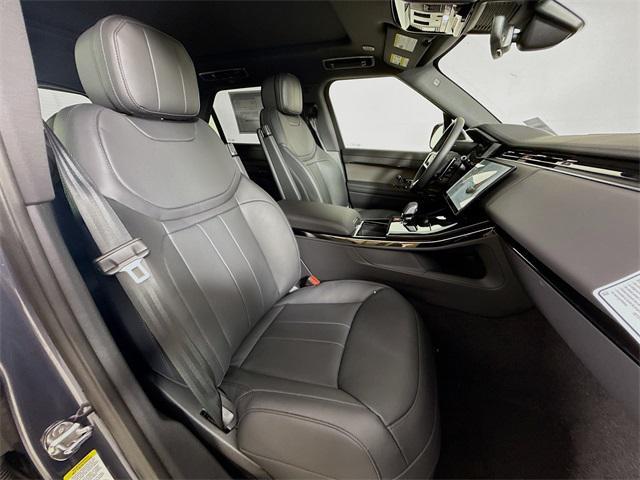 Photo of 2025 Varesine Blue Metallic Land Rover Range Rover Sport