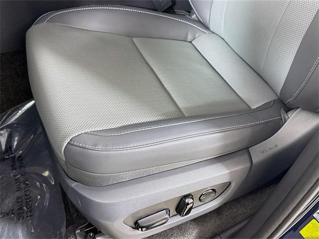 Photo of 2024 Nightfall Mica Lexus GX 550