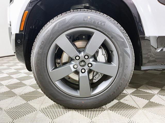 Photo of 2025 Fuji White Land Rover Defender