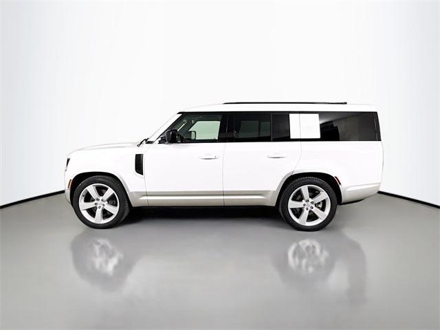 Photo of 2023 Fuji White Land Rover Defender