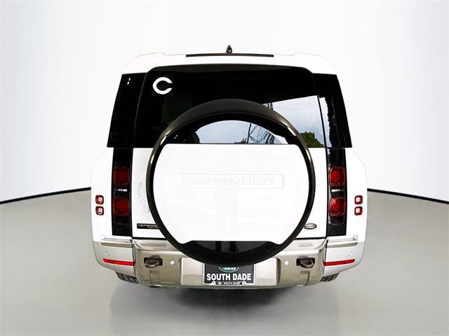 Photo of 2023 Fuji White Land Rover Defender