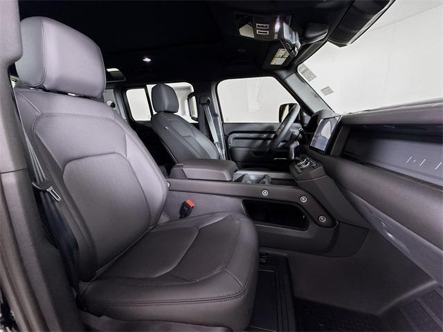 Photo of 2025 Santorini Black Metallic Land Rover Defender