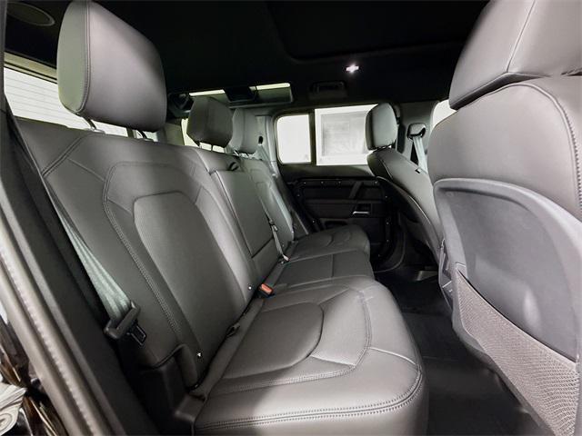 Photo of 2025 Santorini Black Metallic Land Rover Defender
