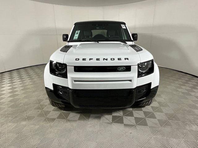 Photo of 2025 Fuji White Land Rover Defender
