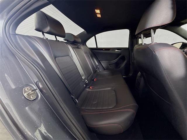 Photo of 2017 Platinum Gray Metallic Volkswagen Jetta