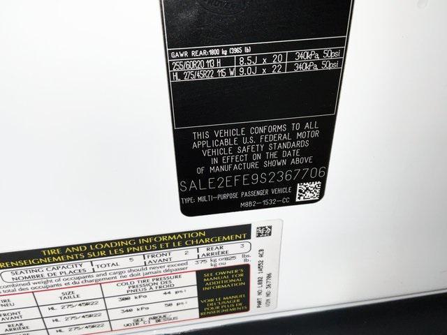 Photo of 2025 Fuji White Land Rover Defender