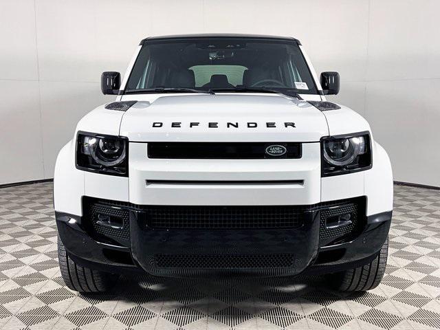 Photo of 2025 Fuji White Land Rover Defender