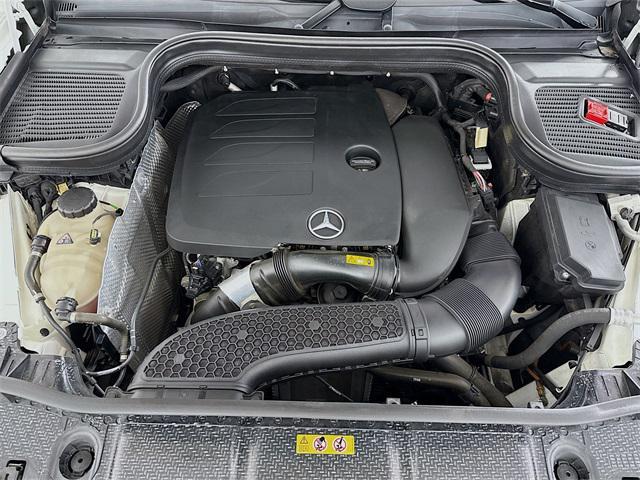 Photo of 2022 White Mercedes-Benz GLE 350