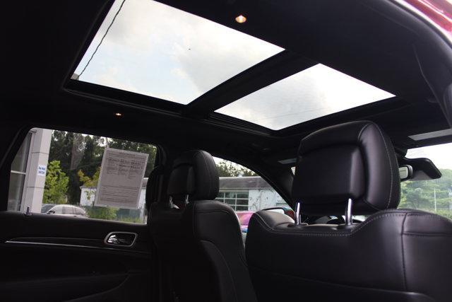 Photo of 2020 Redline 2 Coat Pearl Jeep Grand Cherokee