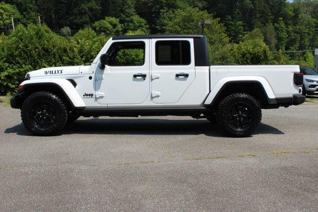 Photo of 2021 Bright White Clearcoat Jeep Gladiator