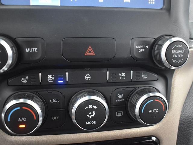 Photo of 2022 Granite Crystal Clearcoat Metallic RAM 1500