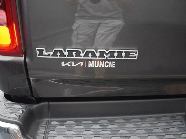 Photo of 2022 Granite Crystal Clearcoat Metallic RAM 1500
