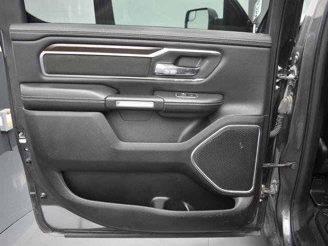 Photo of 2022 Granite Crystal Clearcoat Metallic RAM 1500