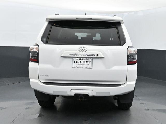 Photo of 2024 Wind Chill Pearl Toyota 4Runner
