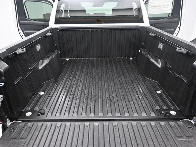 Photo of 2025 Ice Cap Toyota Tacoma
