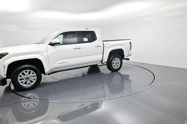 Photo of 2025 Ice Cap Toyota Tacoma