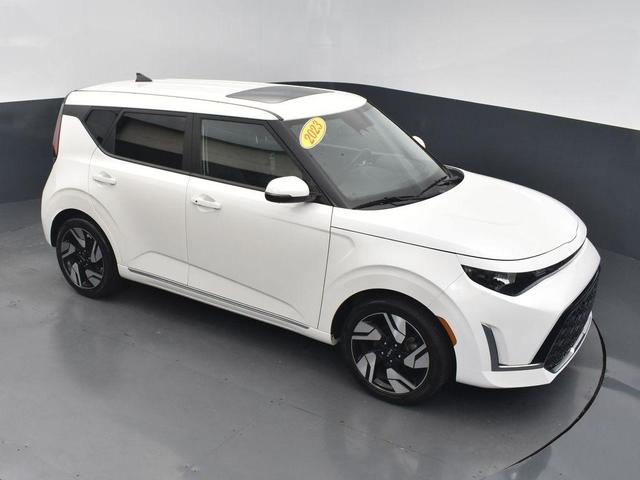 Photo of 2023 Snow White Pearl Kia Soul