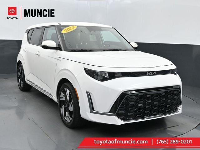 Photo of 2023 Snow White Pearl Kia Soul