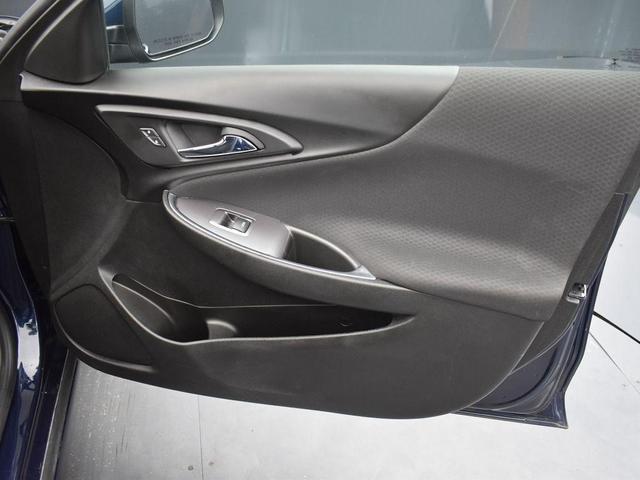 Photo of 2022 Northsky Blue Metallic Chevrolet Malibu
