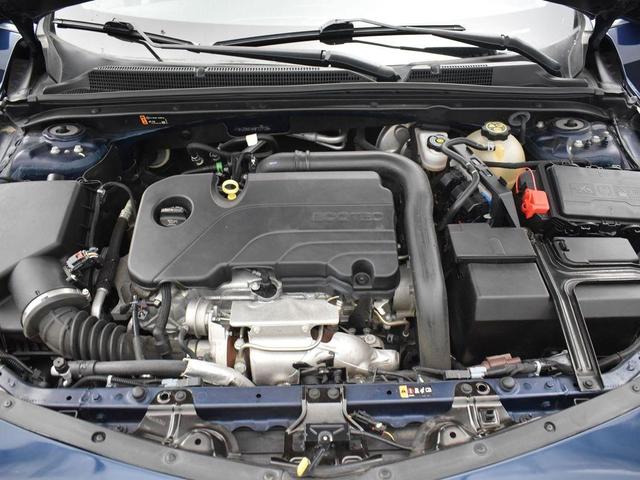 Photo of 2022 Northsky Blue Metallic Chevrolet Malibu