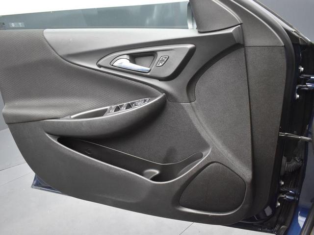 Photo of 2022 Northsky Blue Metallic Chevrolet Malibu