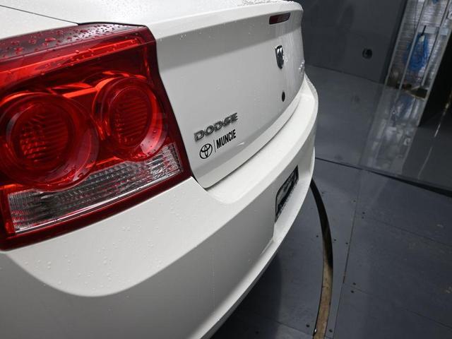 Photo of 2010 Stone White Clearcoat Dodge Charger