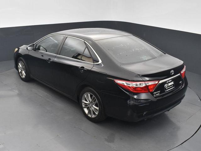 Photo of 2016 Midnight Black Metallic Toyota Camry