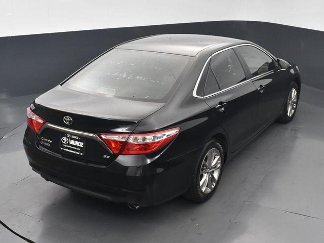 Photo of 2016 Midnight Black Metallic Toyota Camry