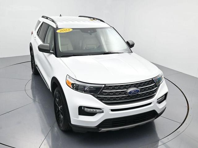 Photo of 2023 Oxford White Ford Explorer