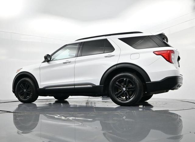 Photo of 2023 Oxford White Ford Explorer