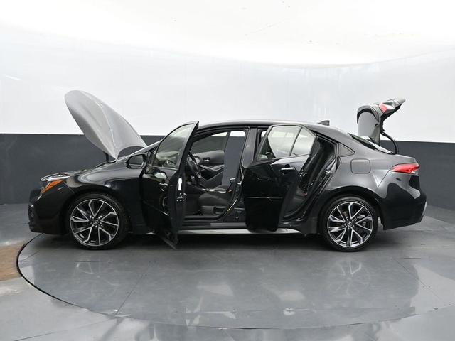 Photo of 2020 Black Sand Pearl Toyota Corolla