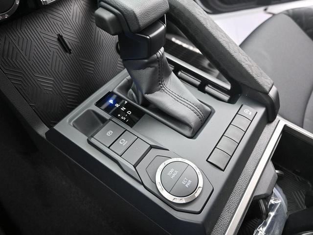 Photo of 2025 Ice Cap Toyota Tacoma