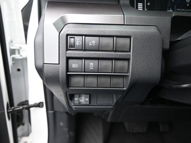 Photo of 2025 Ice Cap Toyota Tacoma
