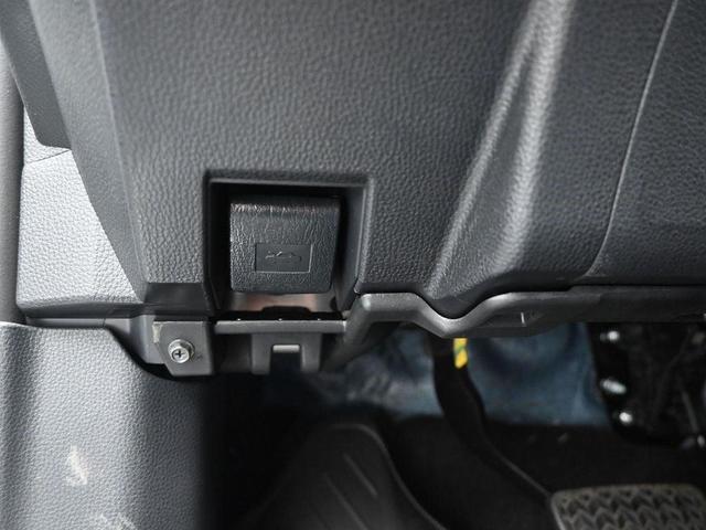 Photo of 2025 Ice Cap Toyota Tacoma