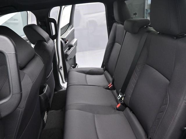 Photo of 2025 Ice Cap Toyota Tacoma