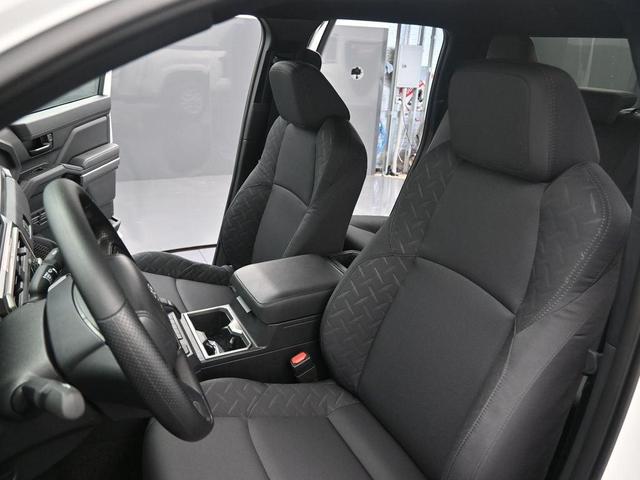 Photo of 2025 Ice Cap Toyota Tacoma