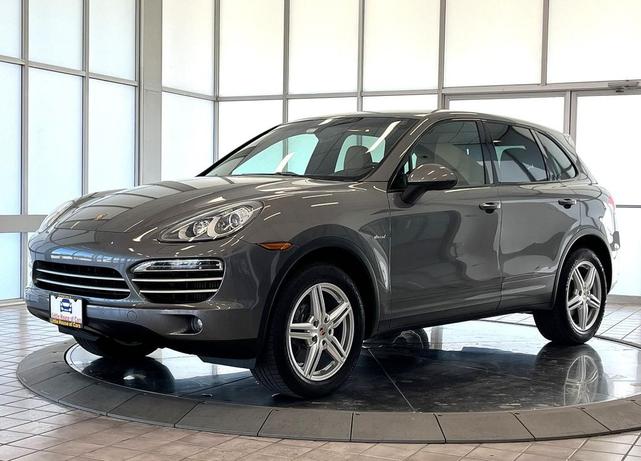 Photo of 2014 Meteor Gray Metallic Porsche Cayenne