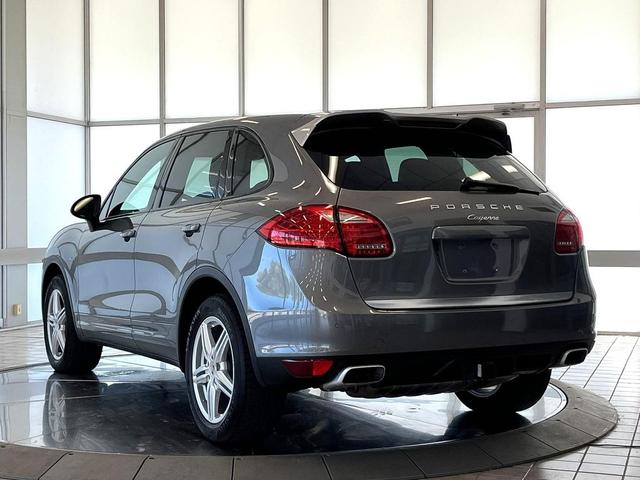Photo of 2014 Meteor Gray Metallic Porsche Cayenne