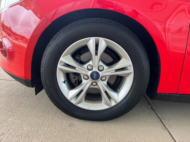 Photo of 2013 Race Red Ford Focus