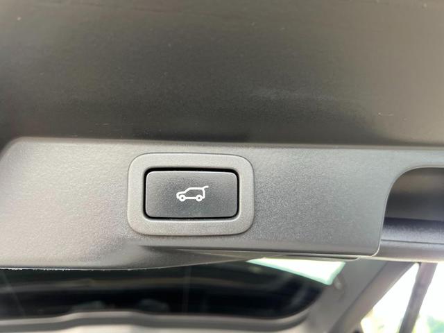 Photo of 2017 Santorini Black Land Rover Range Rover Sport